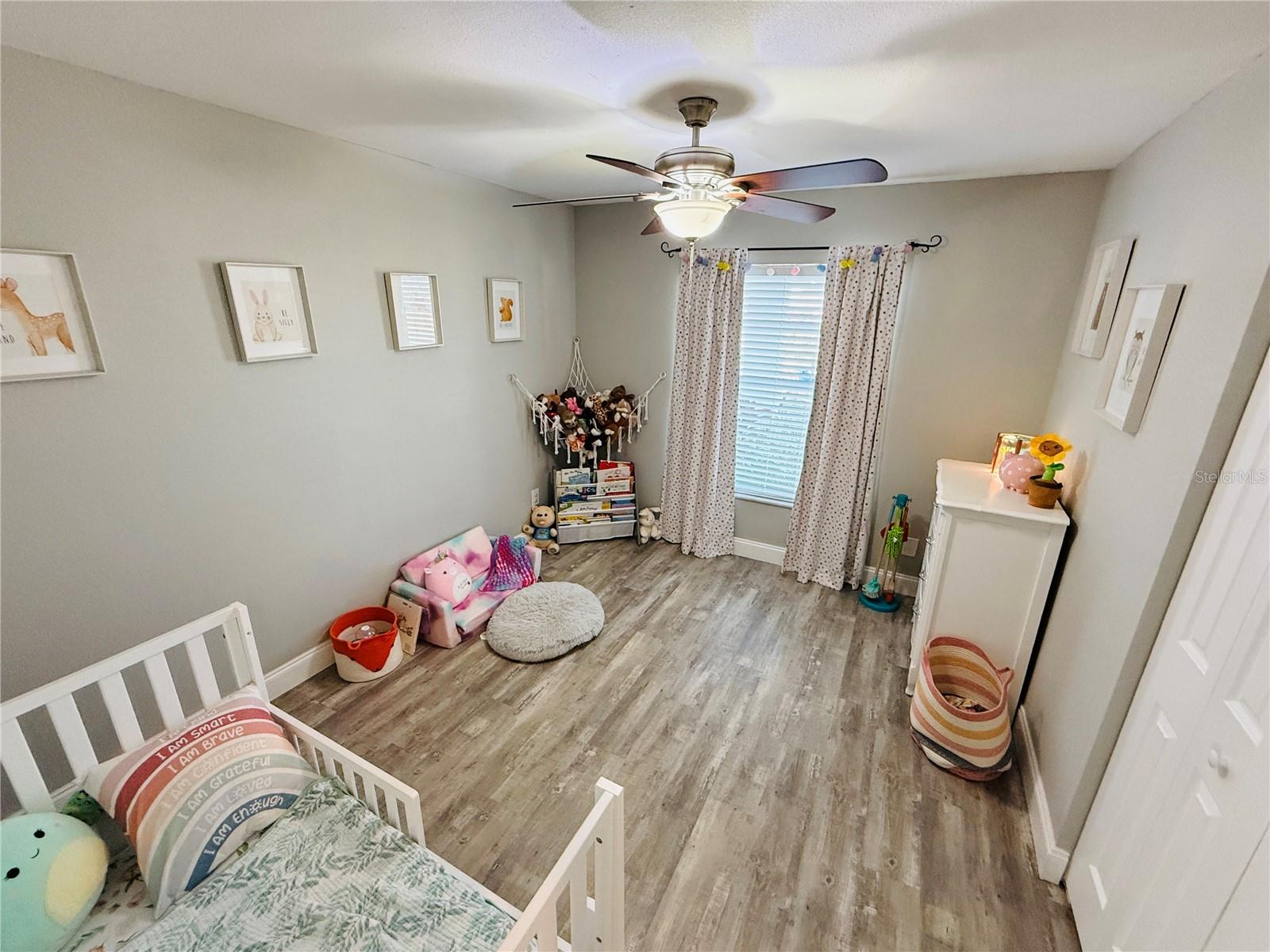 NORTH POINTE UNIT II - Residential