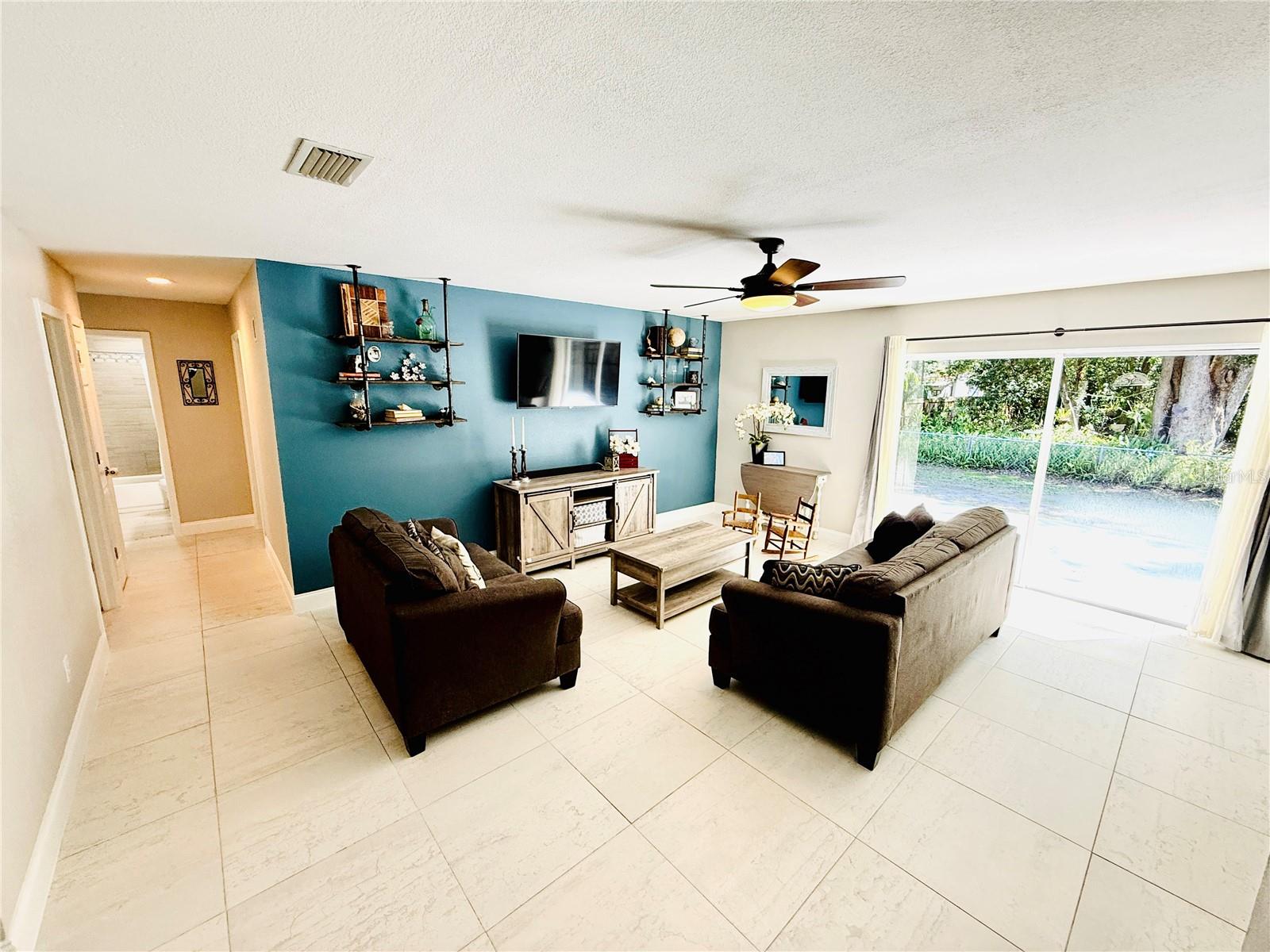 NORTH POINTE UNIT II - Residential