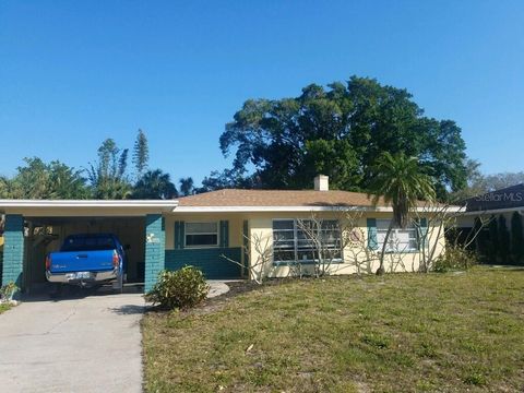 Photo of 2165 Sunnyside Lane, Sarasota, FL 34239 (MLS # A4690142)