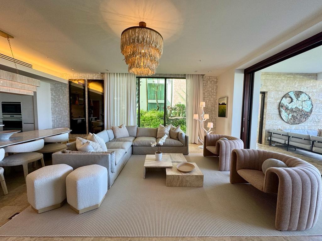 WEST BEACH RITZ CARLTON RESERVE RESIDENCE - Residential