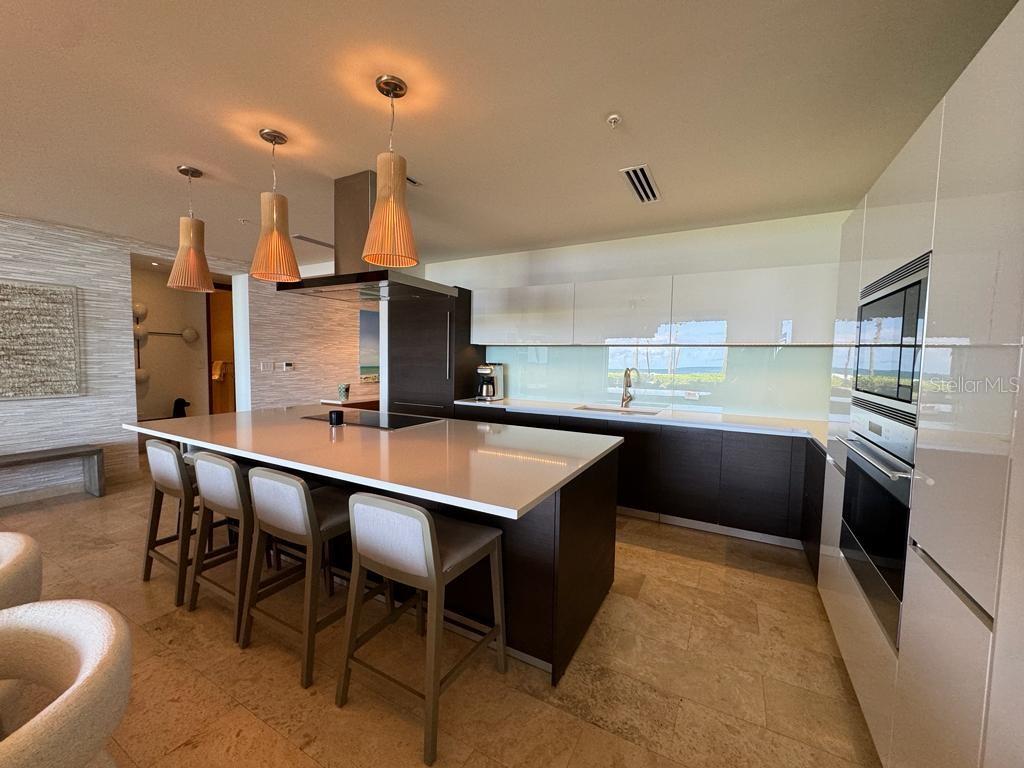 WEST BEACH RITZ CARLTON RESERVE RESIDENCE - Residential