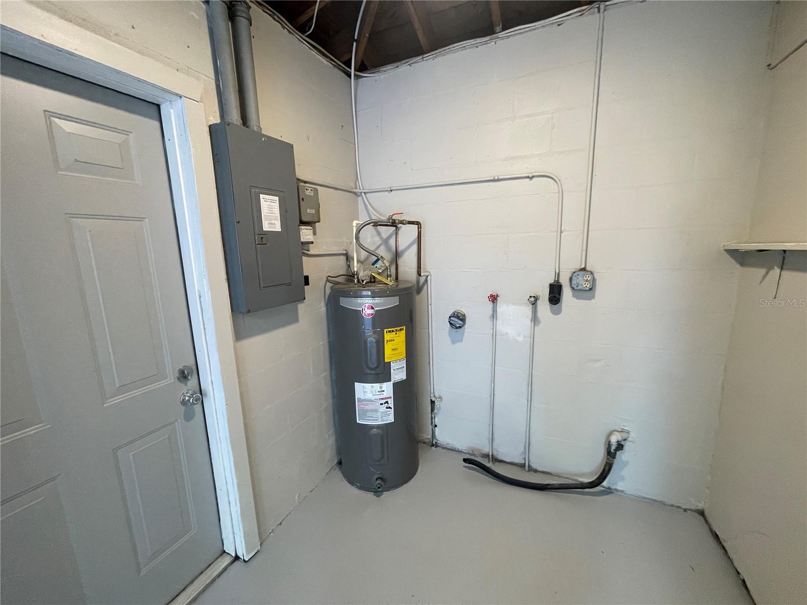 MARTIN MANOR SUB - Residential Lease