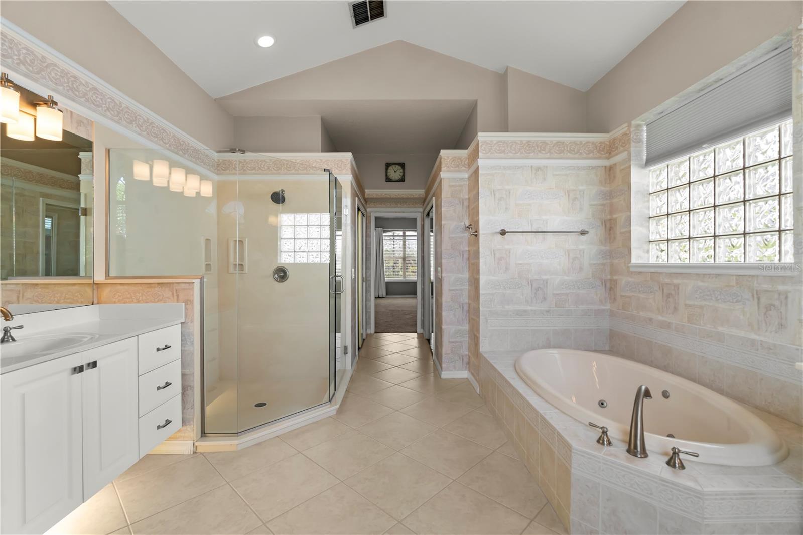 KENSINGTON PARK - Residential