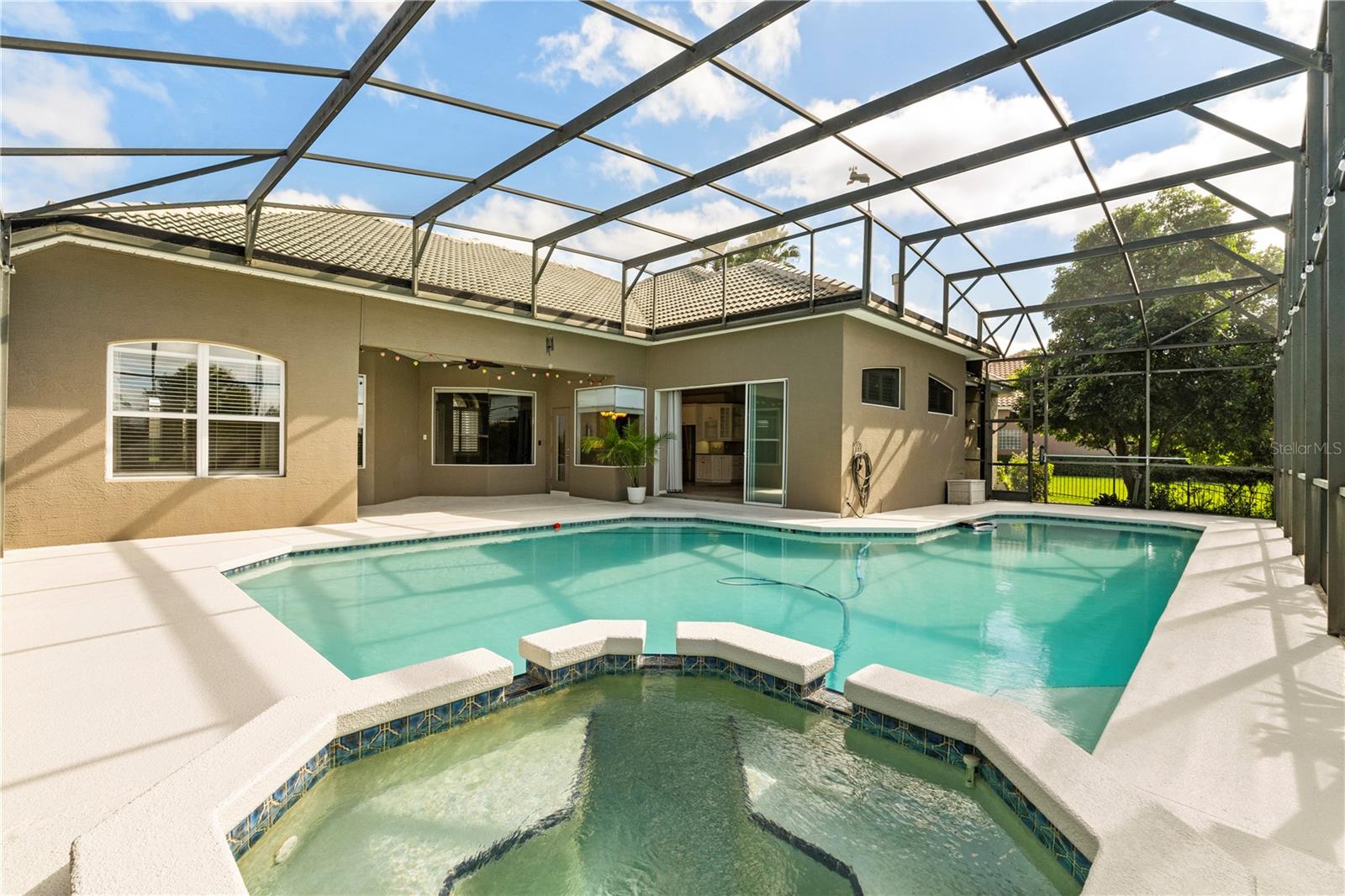 KENSINGTON PARK - Residential