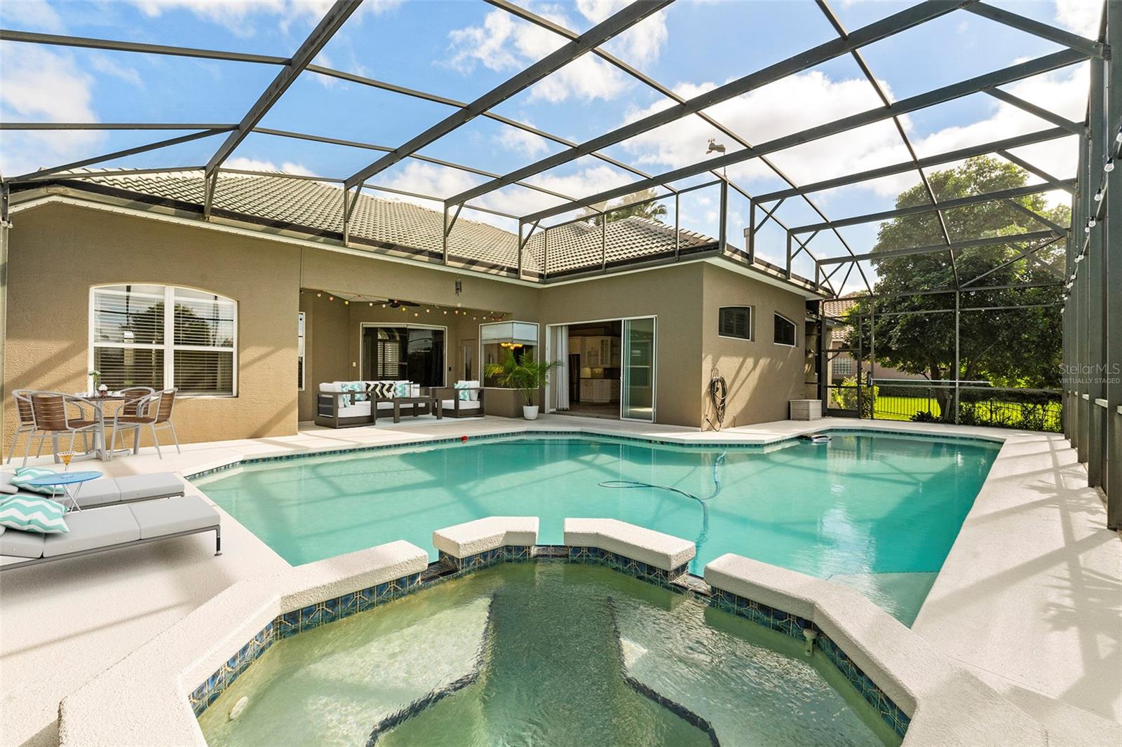 KENSINGTON PARK - Residential