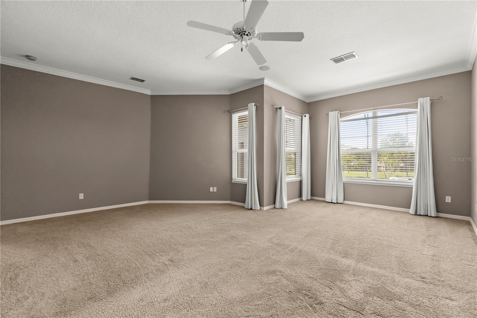 KENSINGTON PARK - Residential