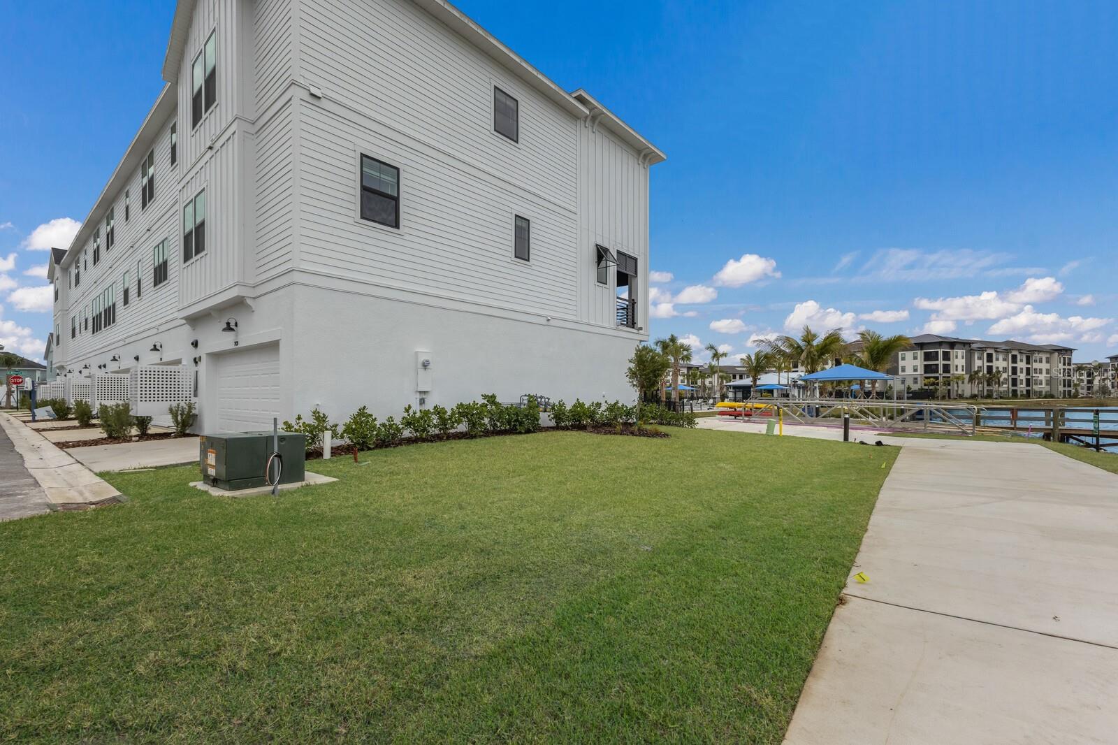 EMERALD LNDG/WATERSIDE - Residential