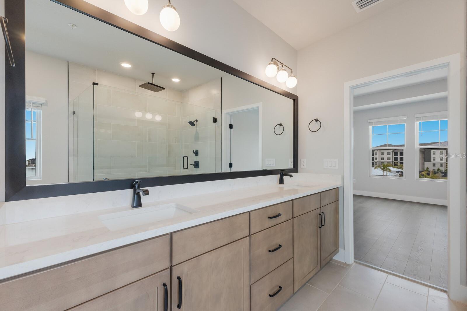 EMERALD LNDG/WATERSIDE - Residential