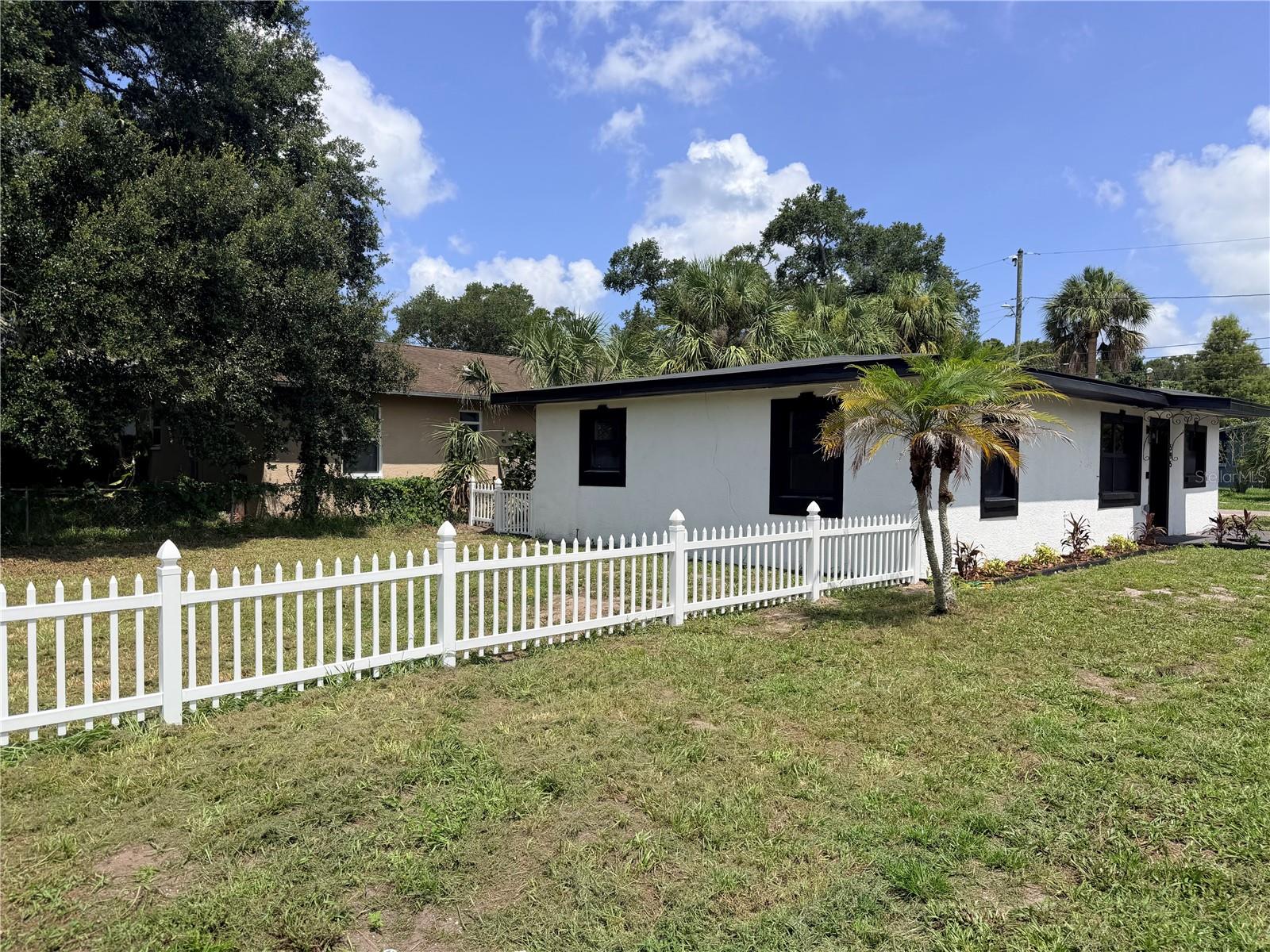 595 PINE STREET
