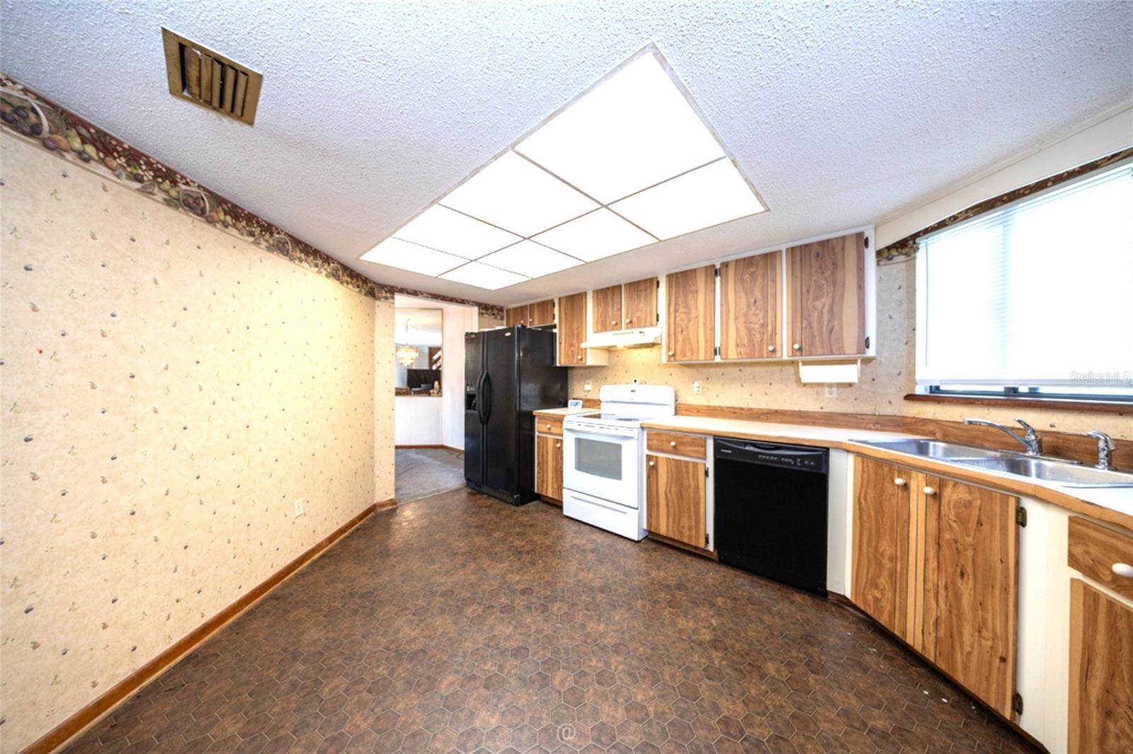 5 WILDWOOD TRAIL N