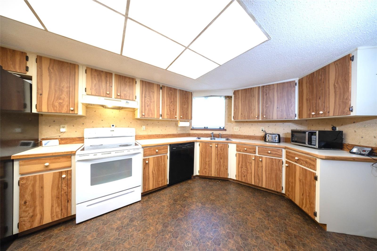 5 WILDWOOD TRAIL N