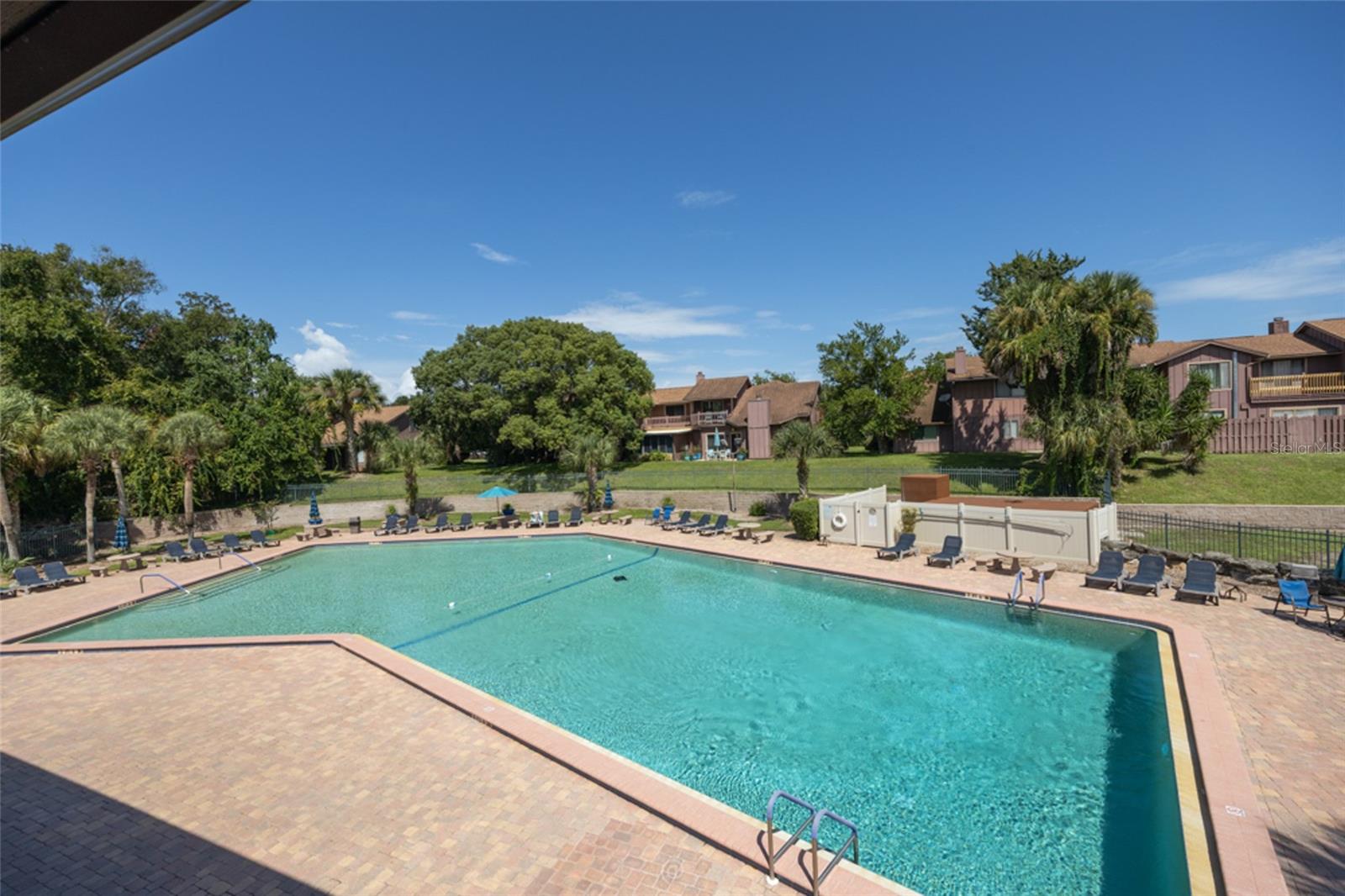 5 WILDWOOD TRAIL N
