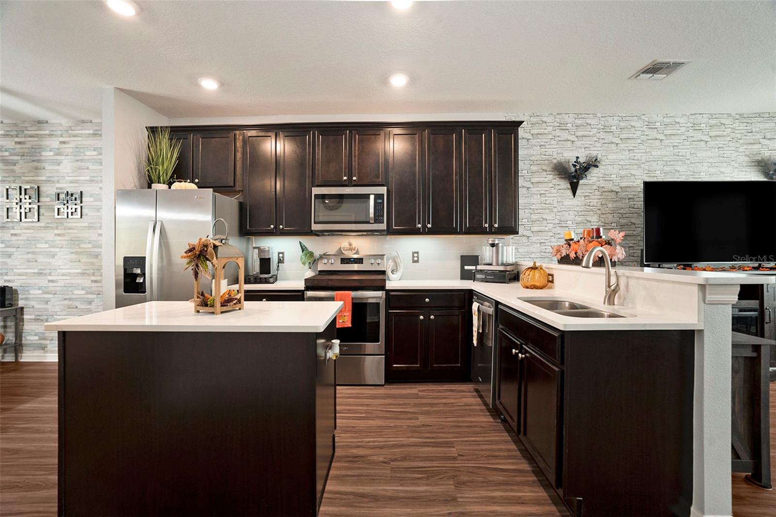 SEA FOREST BEACH CLUB - Residential