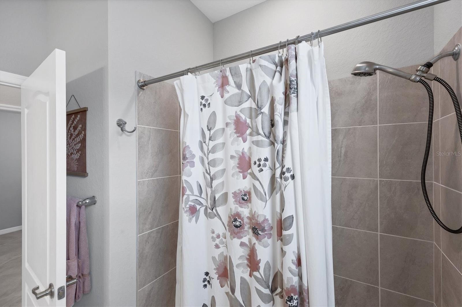 SARASOTA NATIONAL PH 13-B - Residential