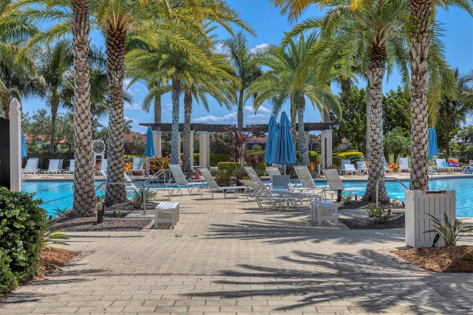 SARASOTA NATIONAL PH 13-B - Residential