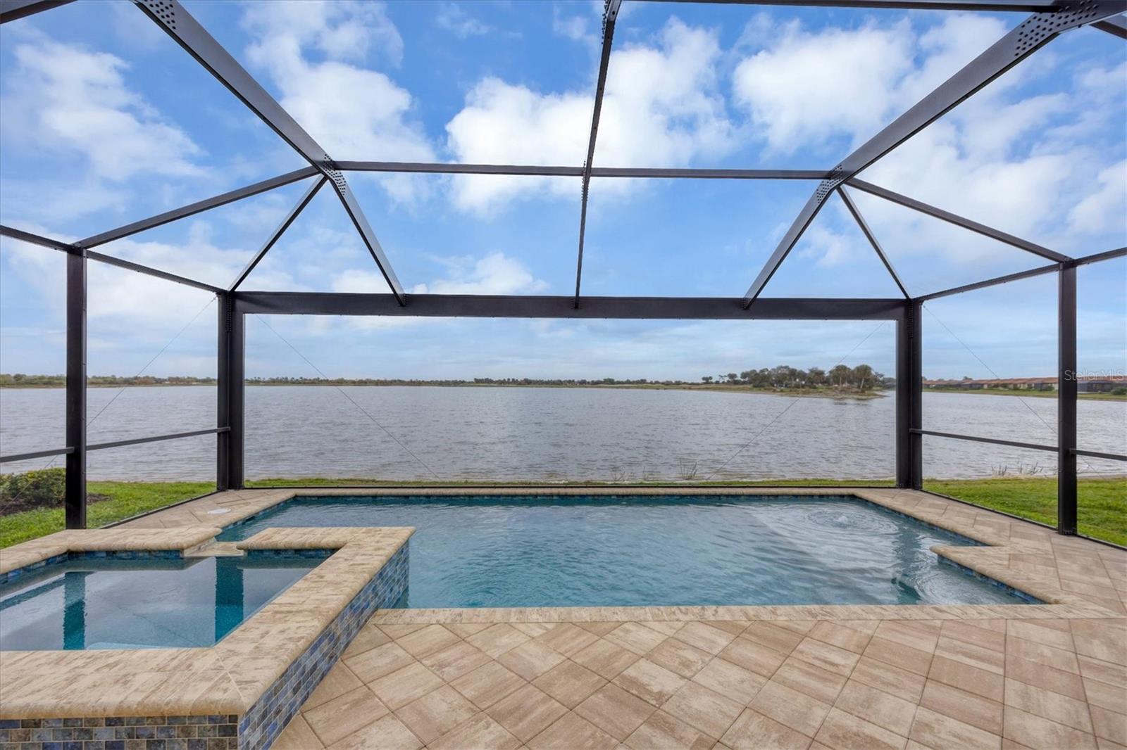 SARASOTA NATIONAL PH 13-B - Residential