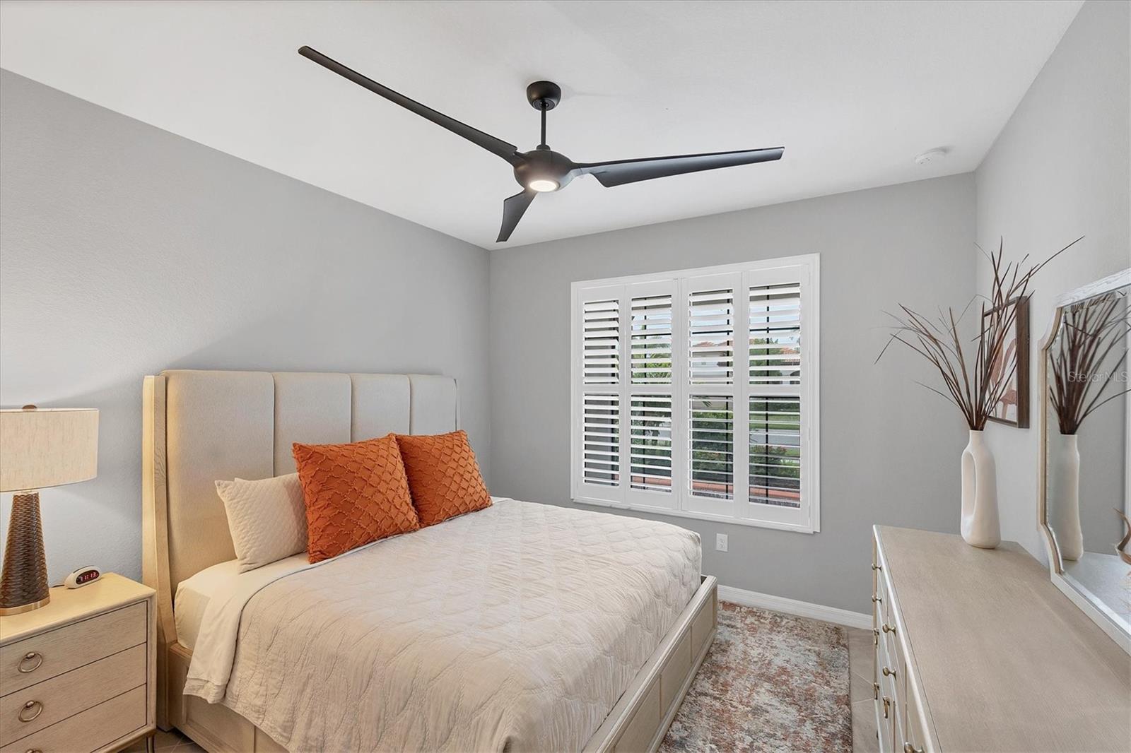 SARASOTA NATIONAL PH 13-B - Residential