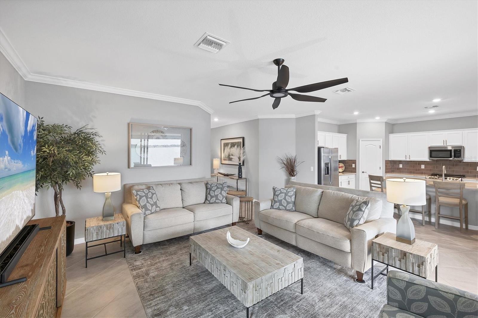 SARASOTA NATIONAL PH 13-B - Residential