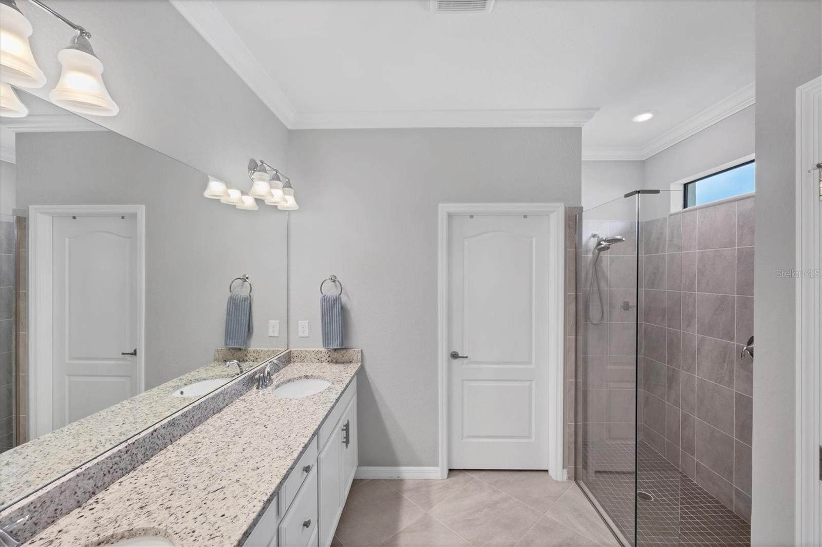 SARASOTA NATIONAL PH 13-B - Residential