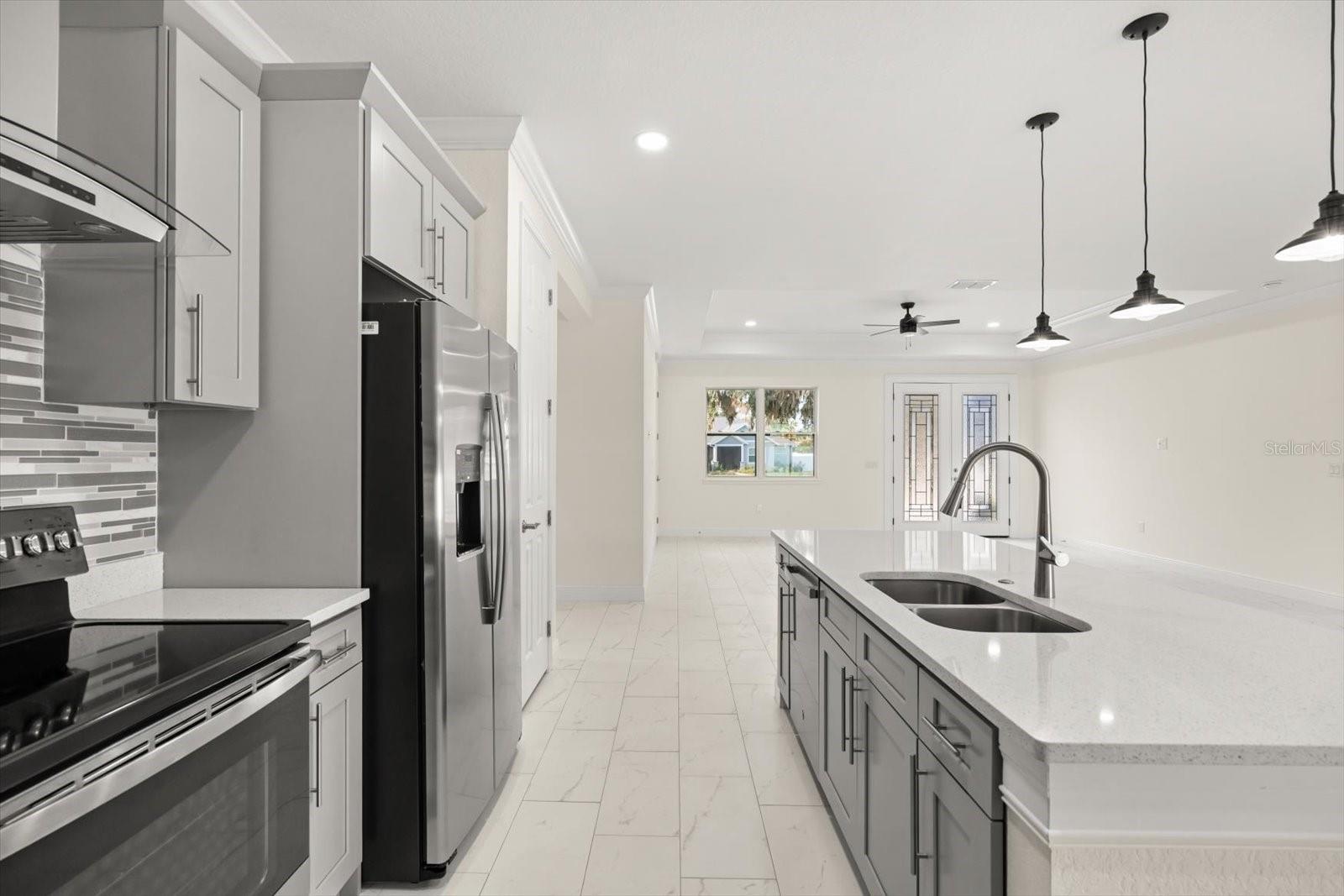 LEESBURG MAJESTIC OAKS SHORES - Residential