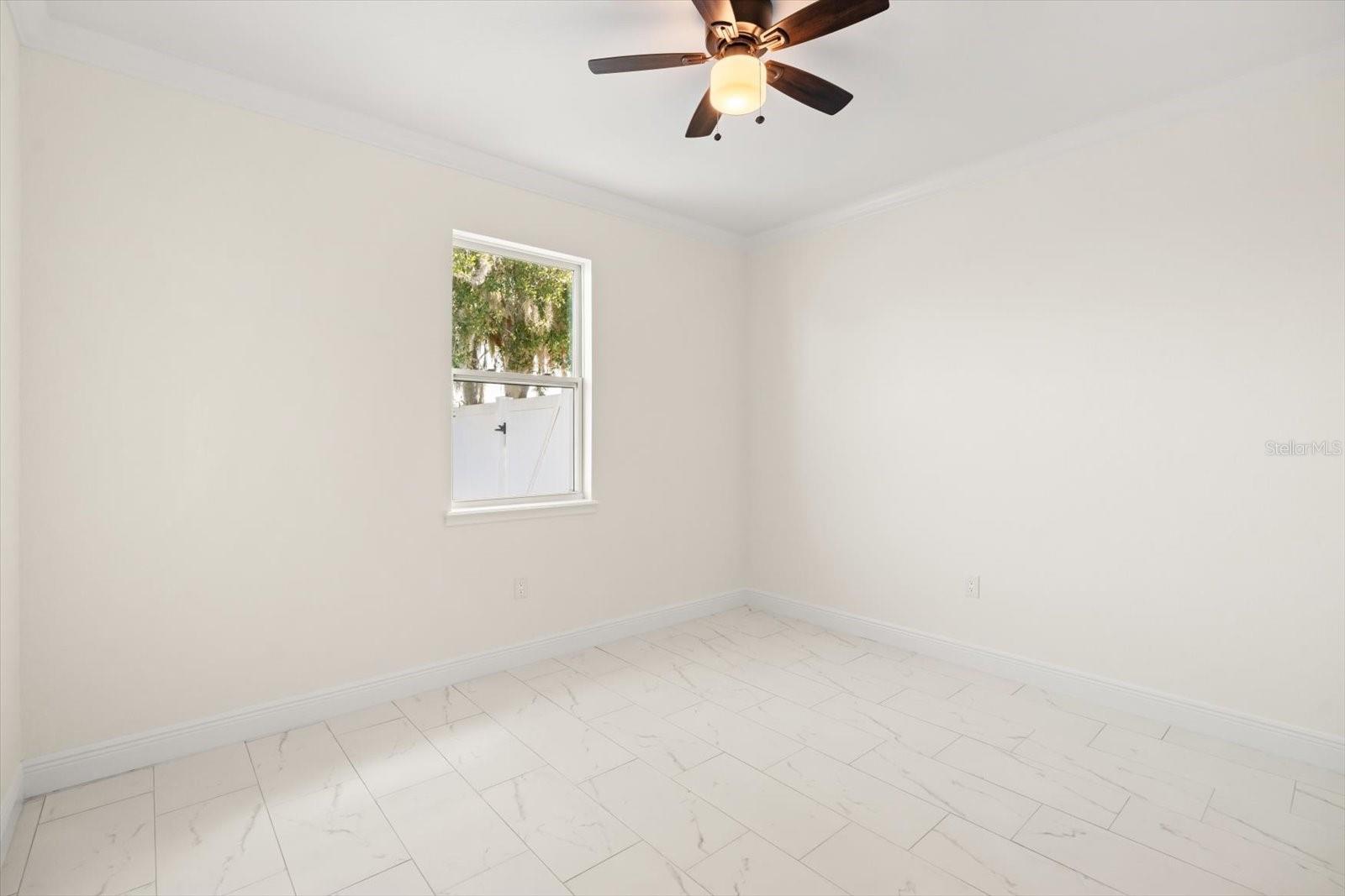 LEESBURG MAJESTIC OAKS SHORES - Residential