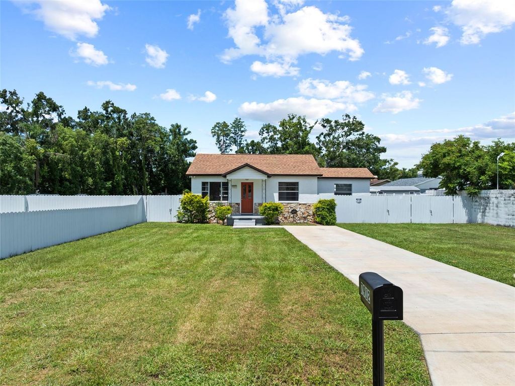 Photo of 7912 N Saint Peter Avenue, Tampa, FL 33614 (MLS # TB8414458)