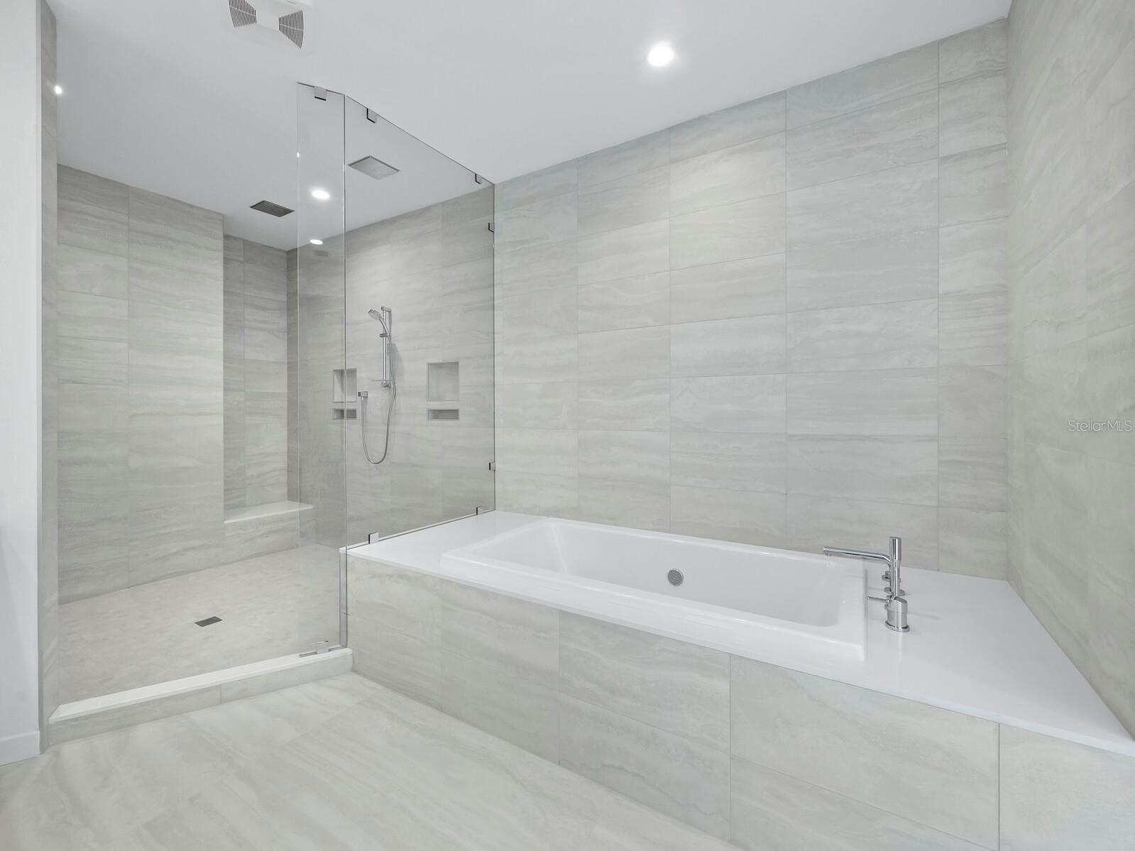 BAYSO SARASOTA - Residential