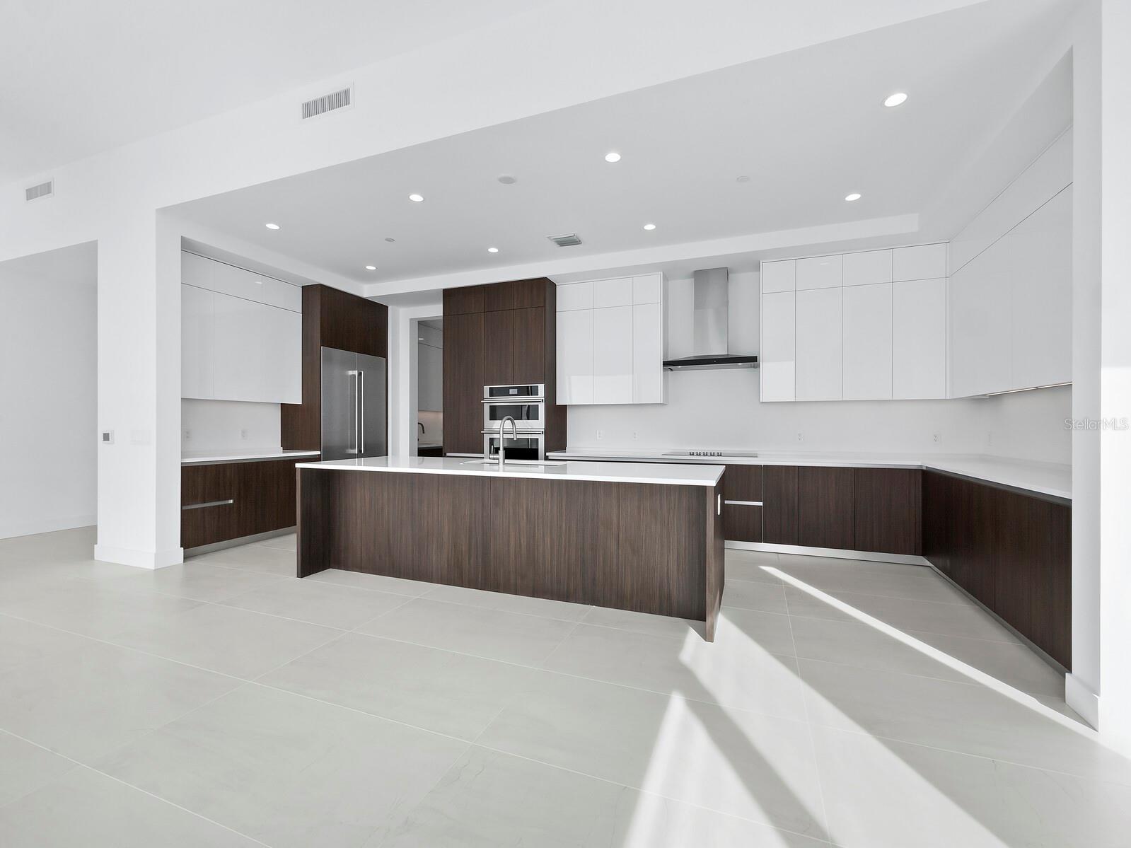 BAYSO SARASOTA - Residential