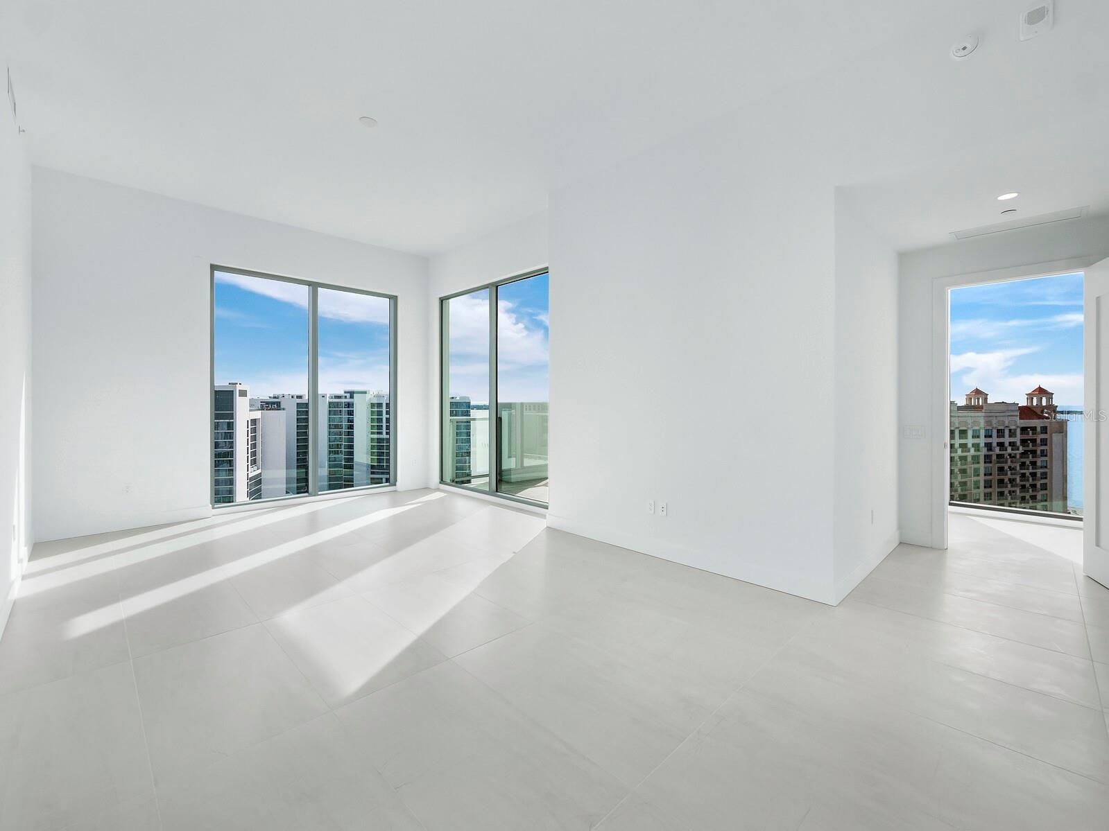 BAYSO SARASOTA - Residential