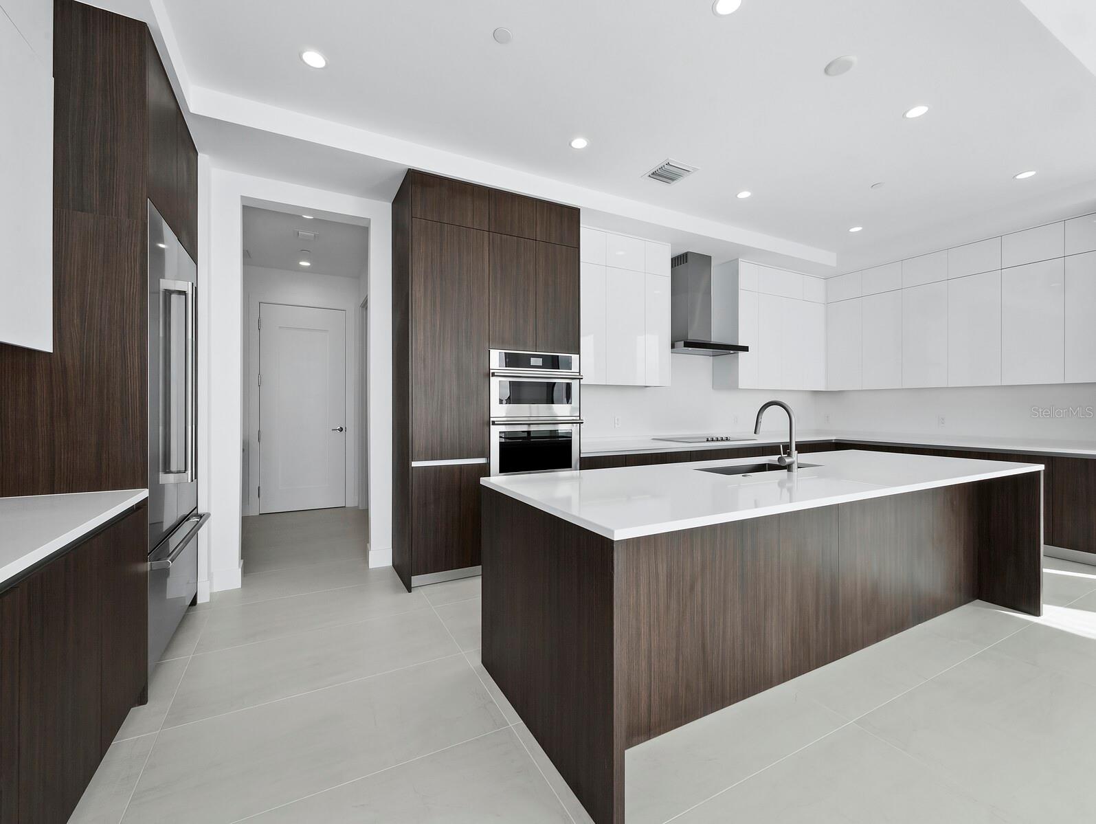 BAYSO SARASOTA - Residential