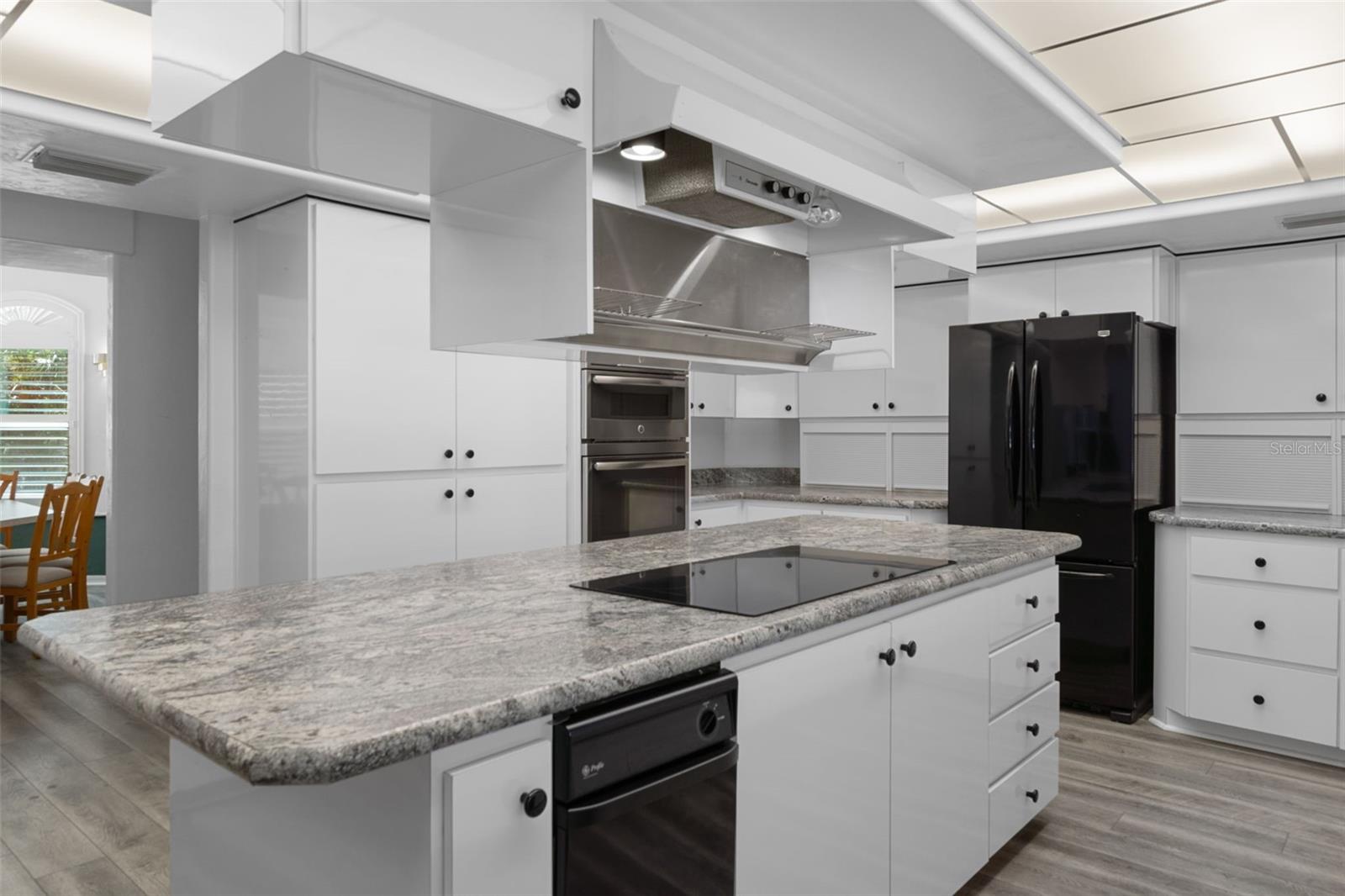 CAPTAINS COVE - Residential