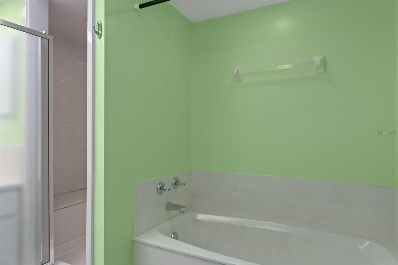 CAPTAINS COVE - Residential