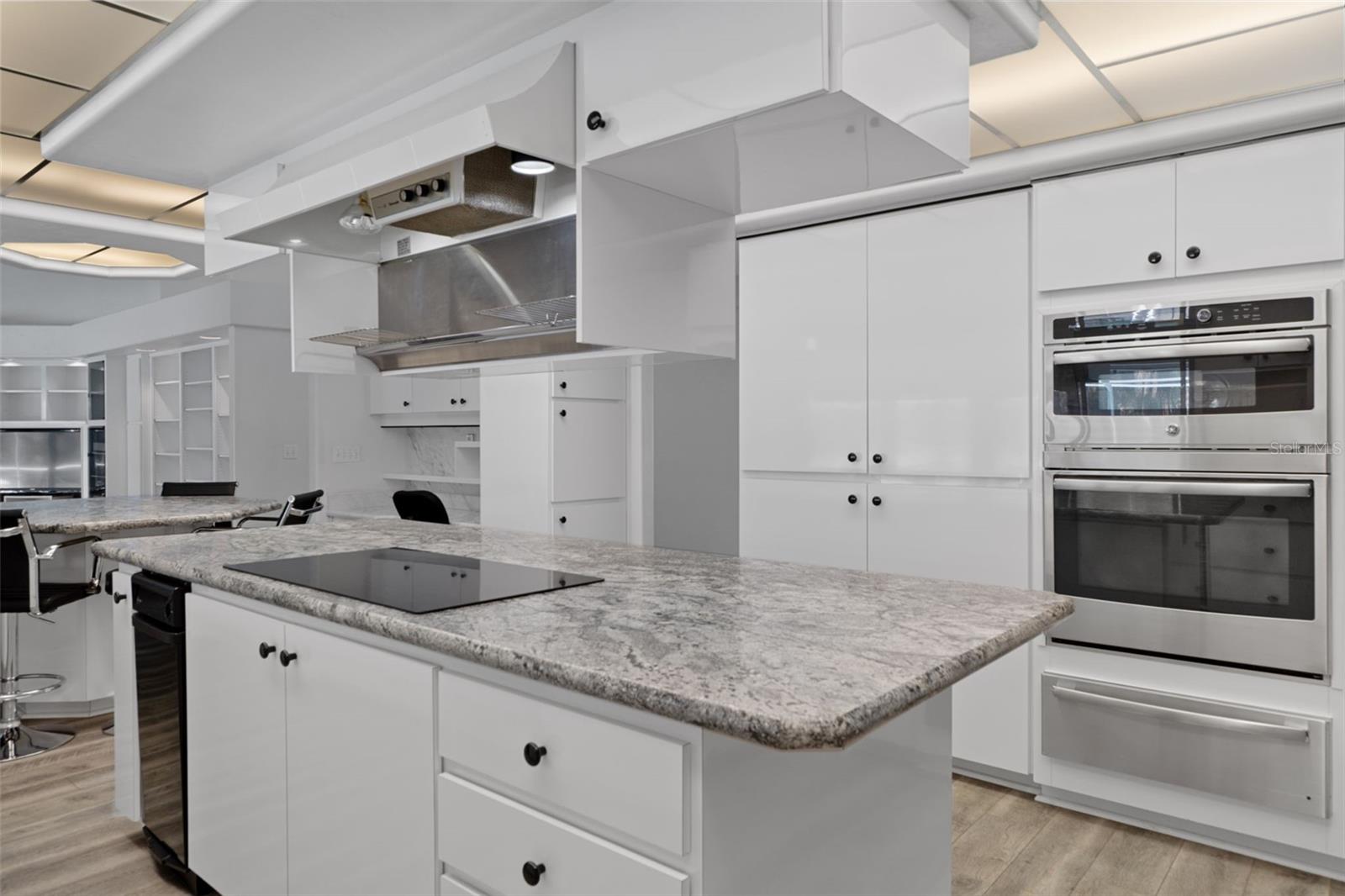 CAPTAINS COVE - Residential