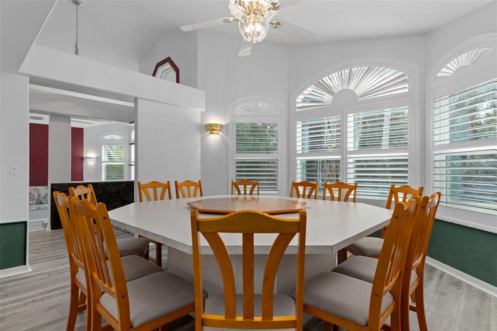 CAPTAINS COVE - Residential