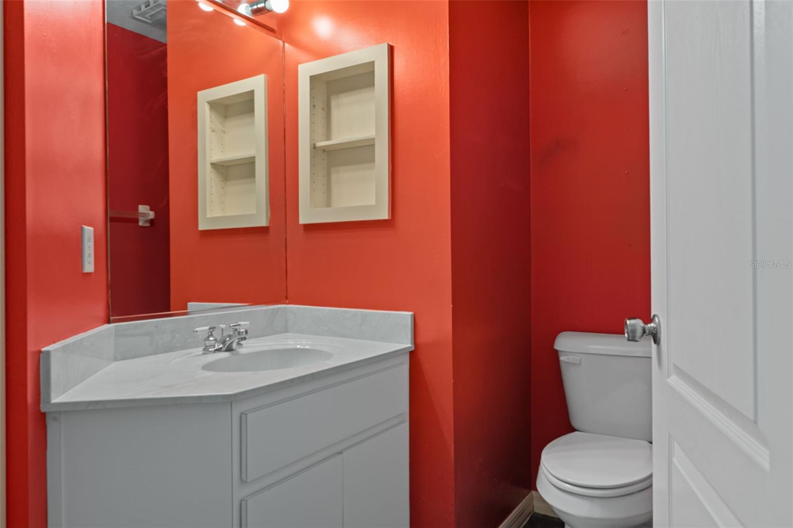 CAPTAINS COVE - Residential