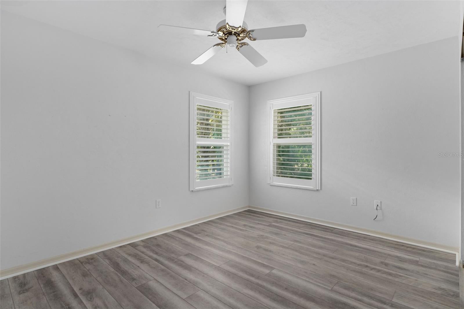 CAPTAINS COVE - Residential