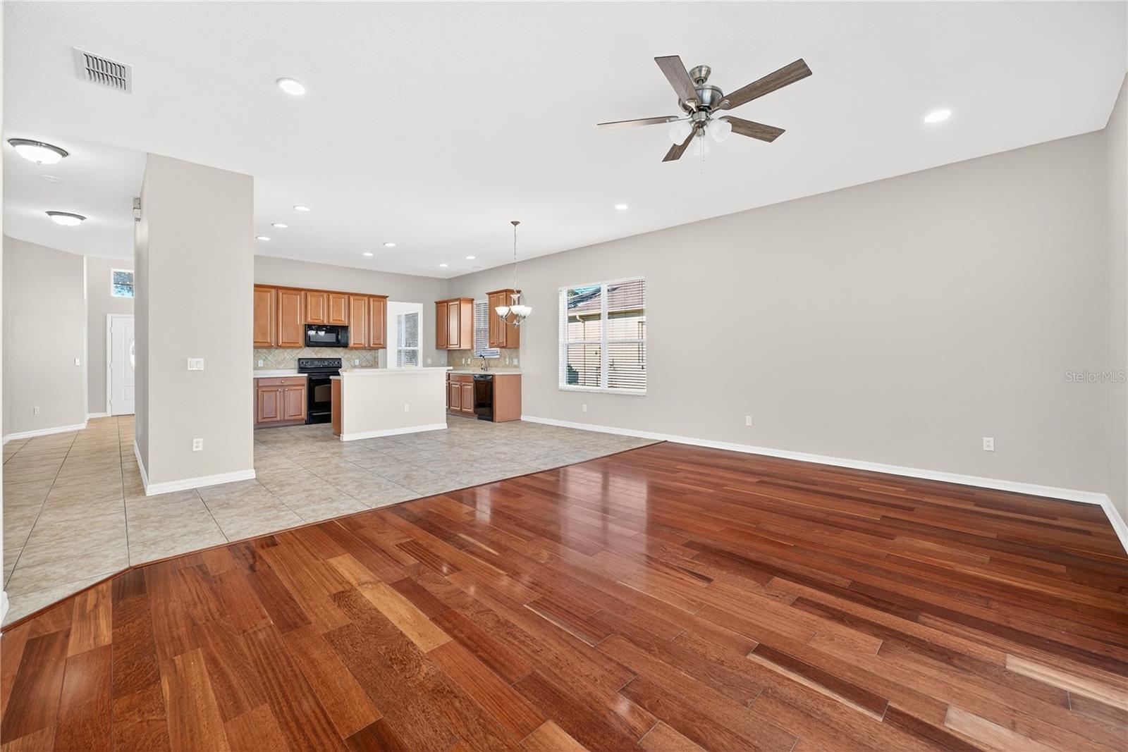 STONEYBROOK HILLS 18 - Residential