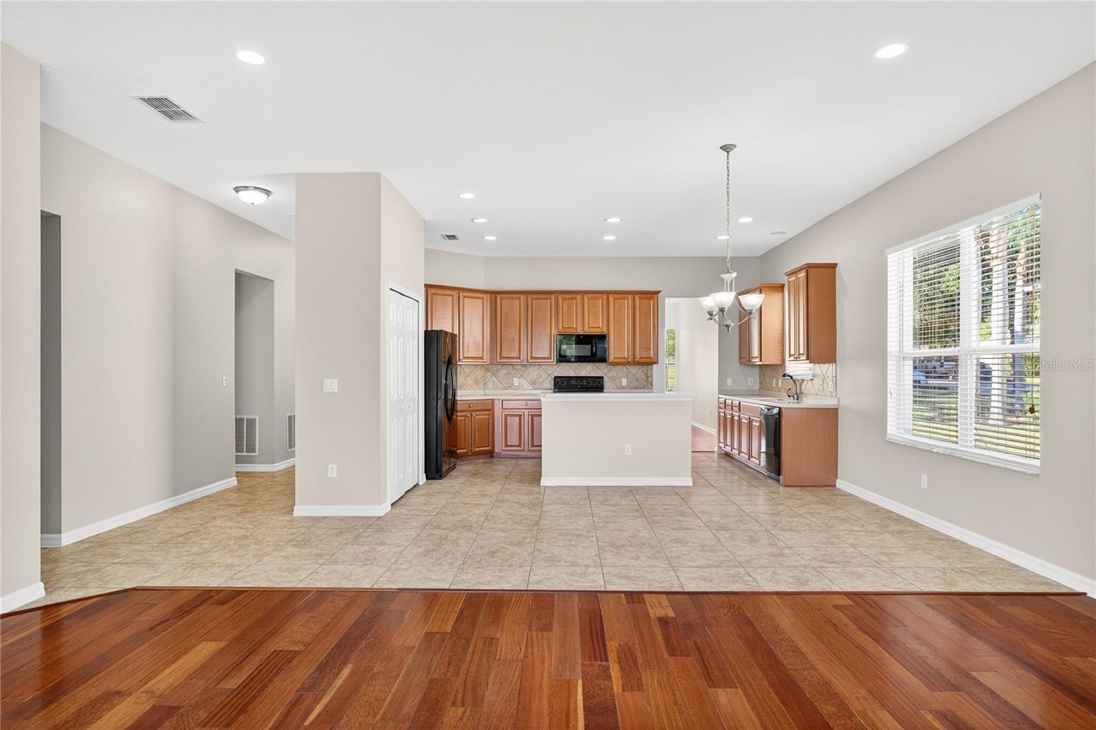 STONEYBROOK HILLS 18 - Residential