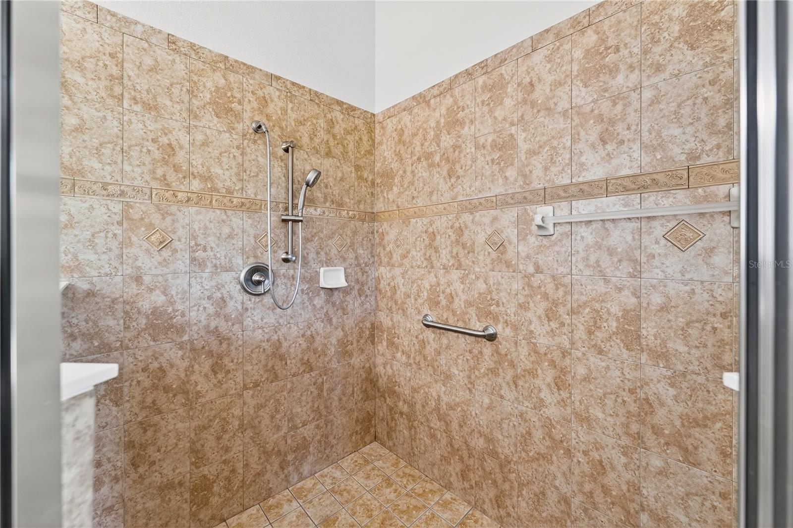 STONEYBROOK HILLS 18 - Residential