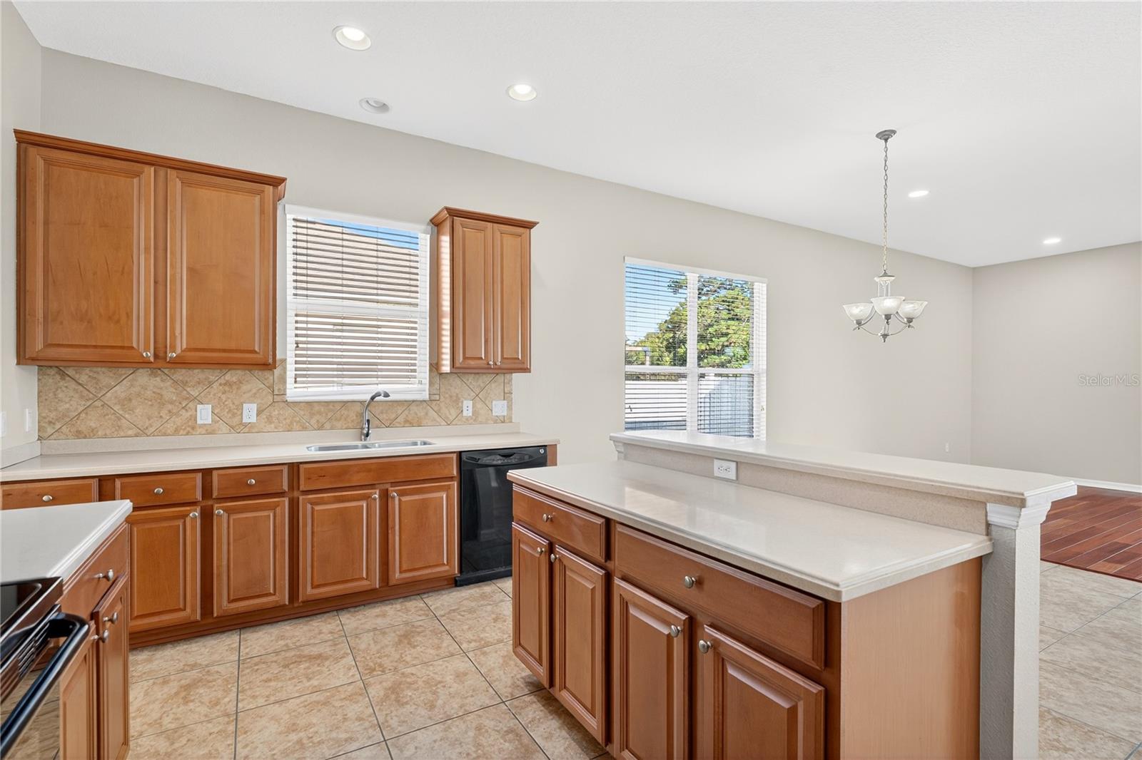 STONEYBROOK HILLS 18 - Residential