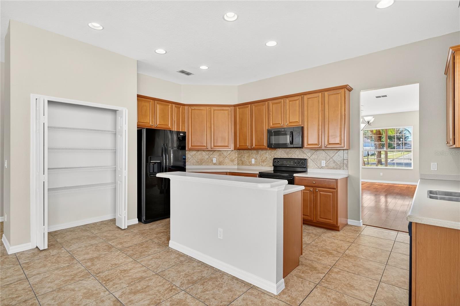 STONEYBROOK HILLS 18 - Residential