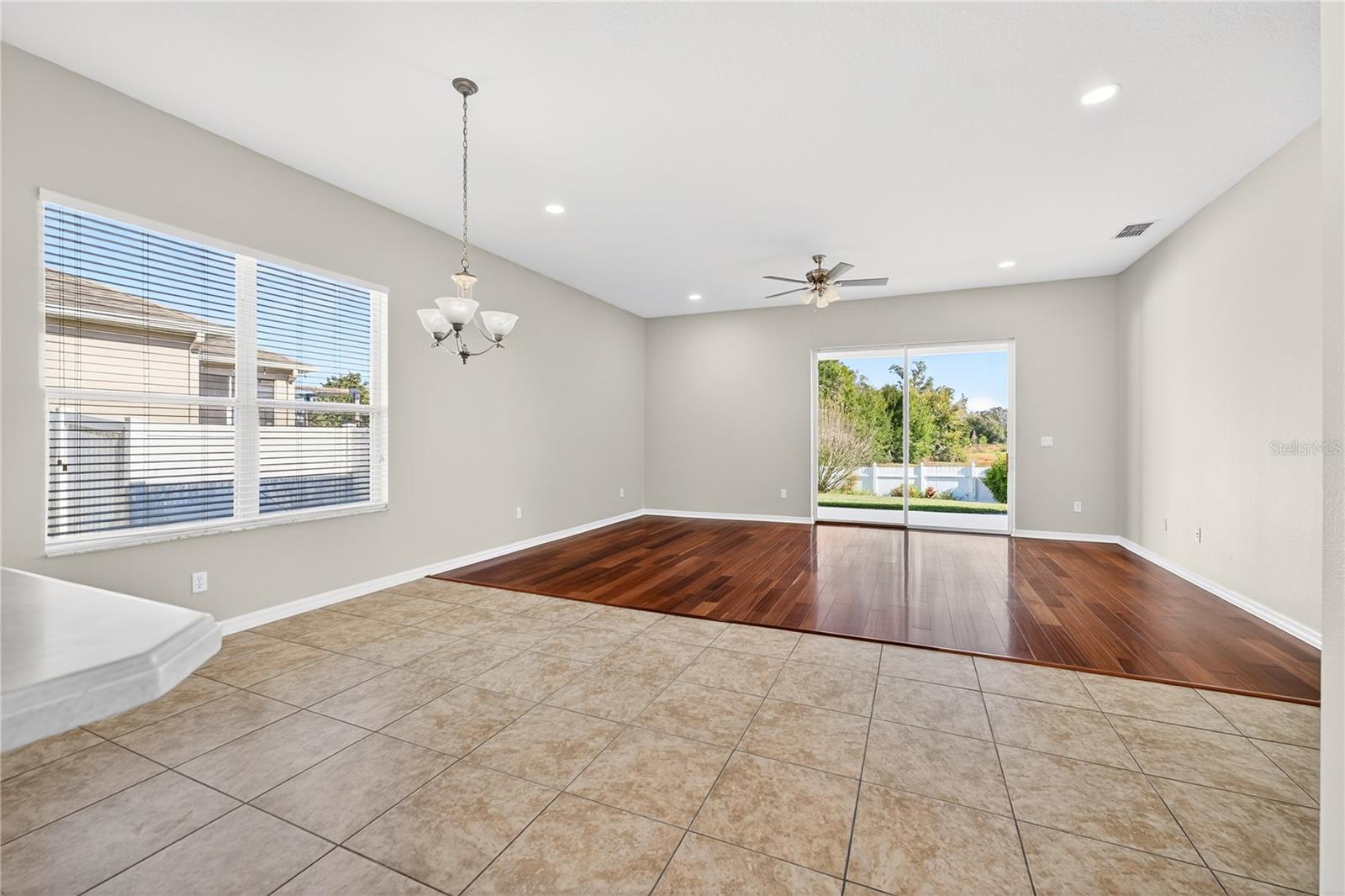 STONEYBROOK HILLS 18 - Residential