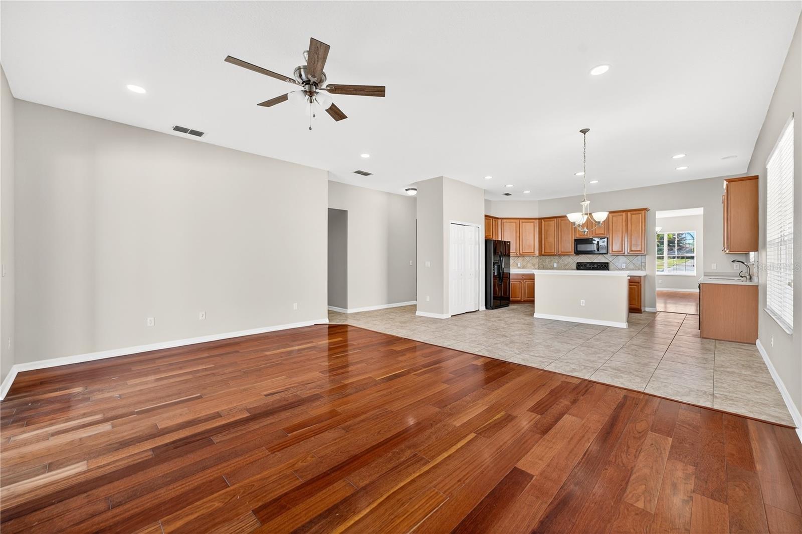 STONEYBROOK HILLS 18 - Residential