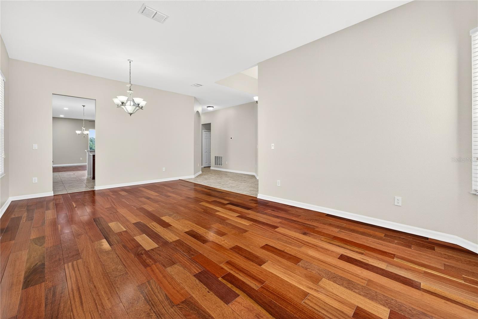 STONEYBROOK HILLS 18 - Residential