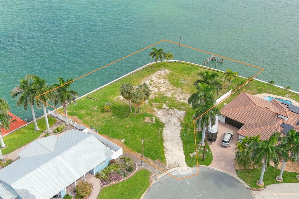 Photo of 840 123rd Avenue, Treasure Island, FL 33706 (MLS # TB8559069)