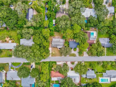 A home in SARASOTA