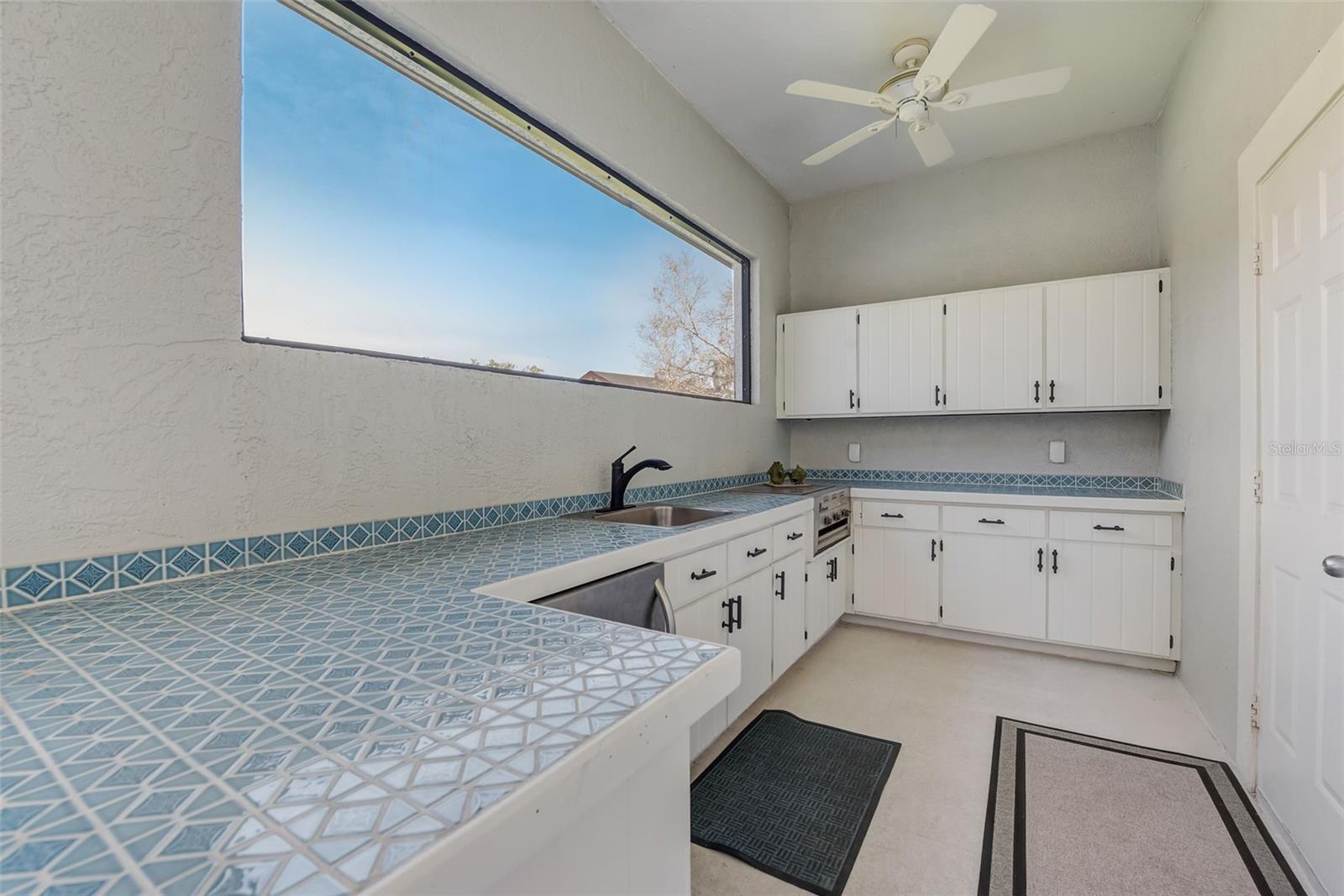 THE HIGHLANDS - Residential Lease