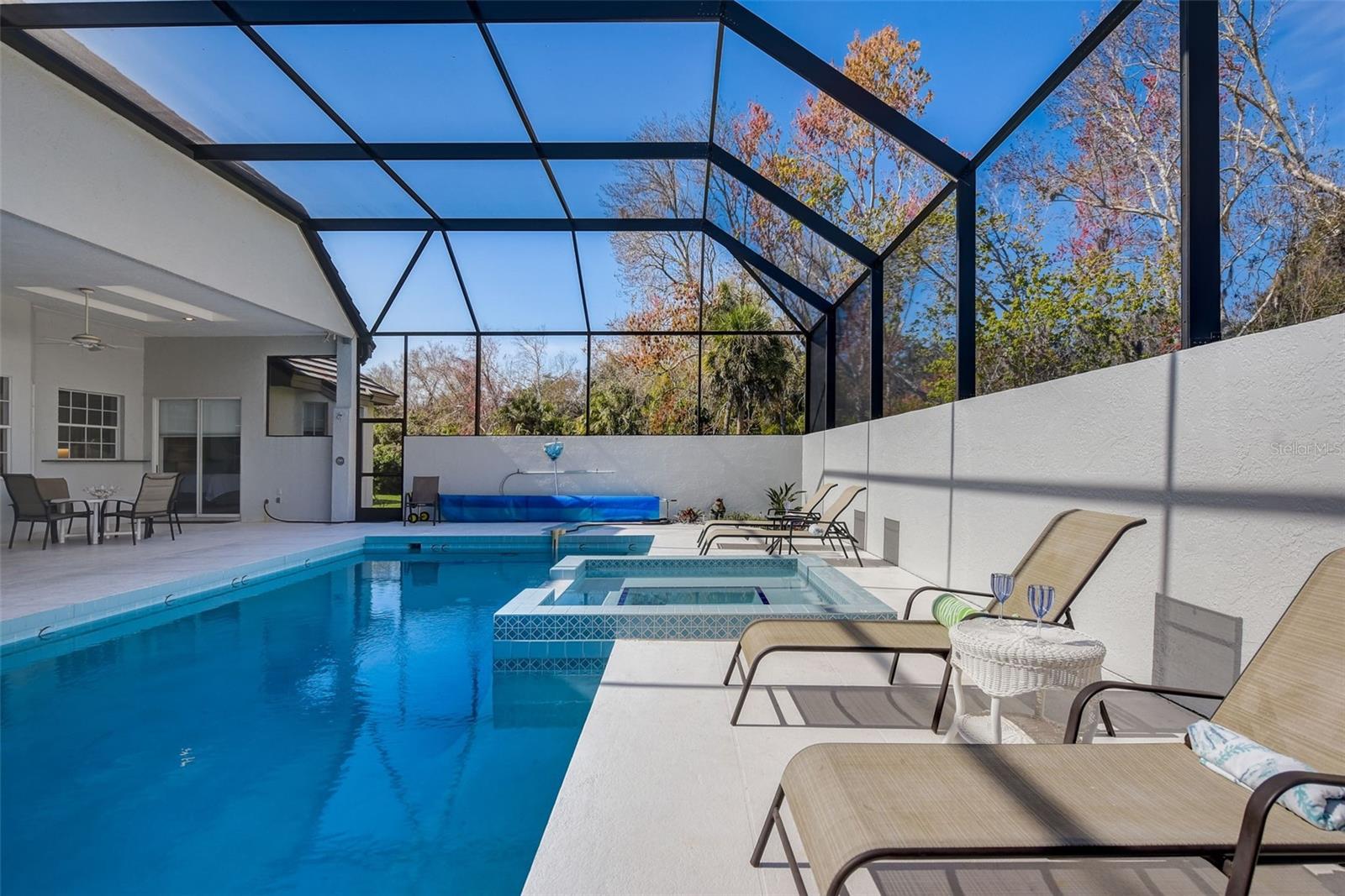 THE HIGHLANDS - Residential Lease