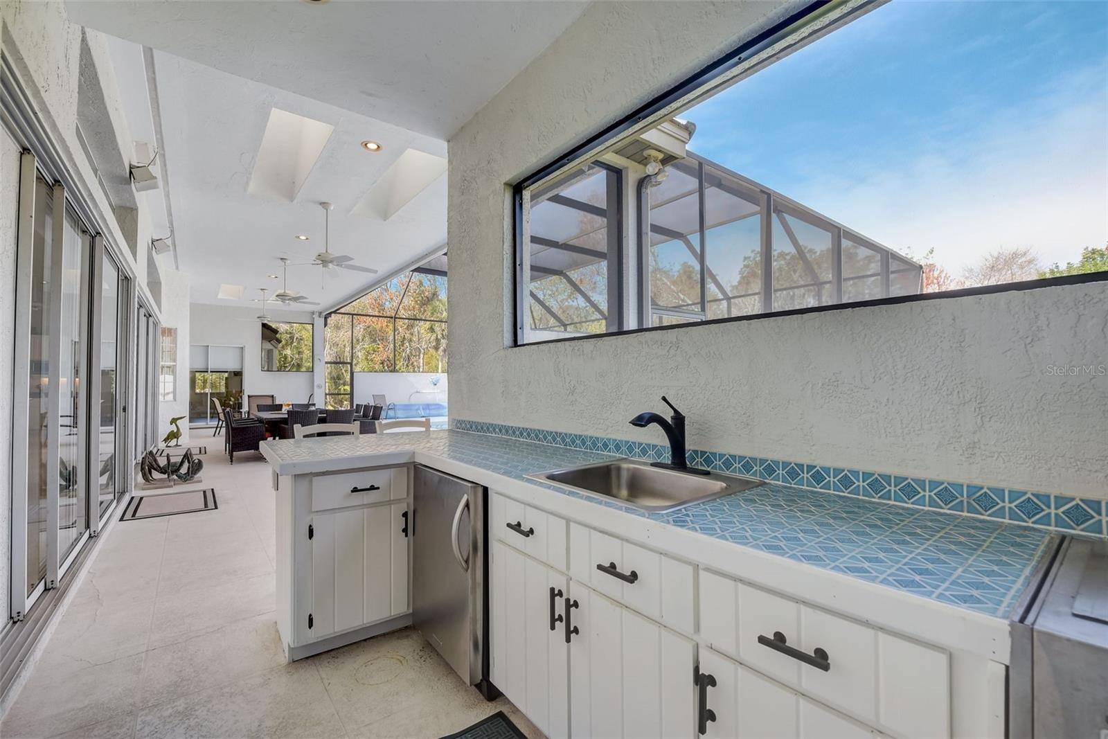 THE HIGHLANDS - Residential Lease