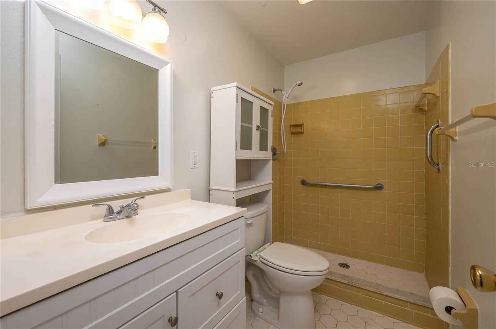 LAKE WALES VILLAGE CONDO - Residential